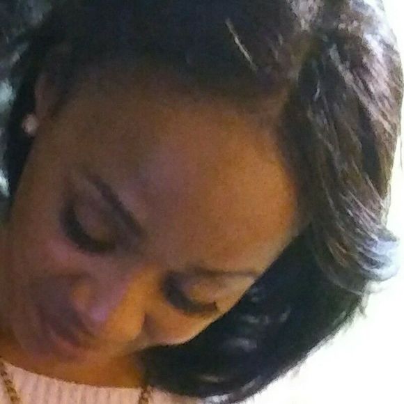 Meet your Posher, Diameka - Picture 1 of 1